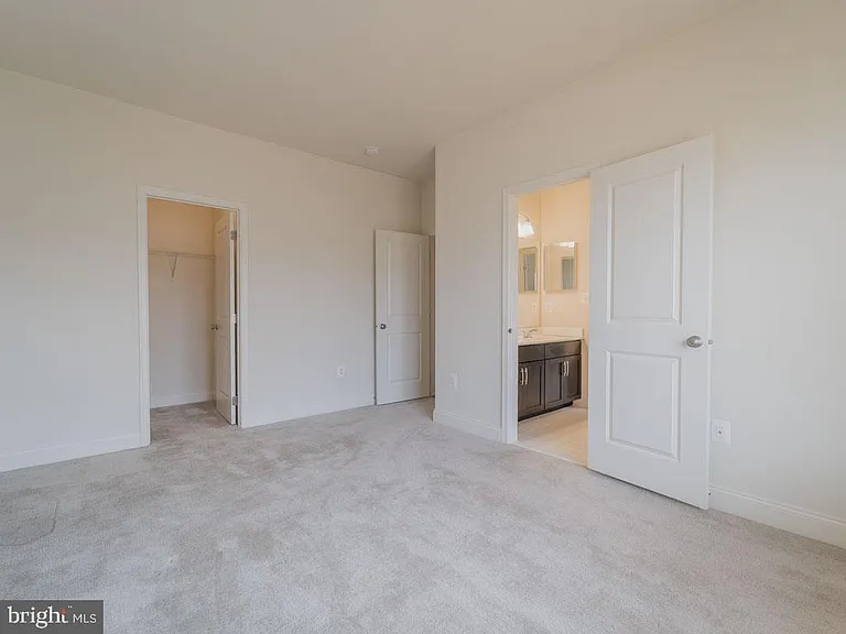 22595 Windsor Locks Sq — Photo 51