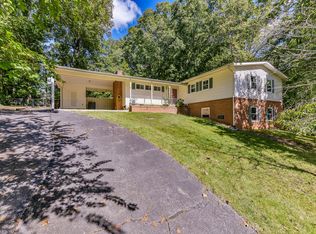 108 Morgan Rd, Oak Ridge, TN 37830