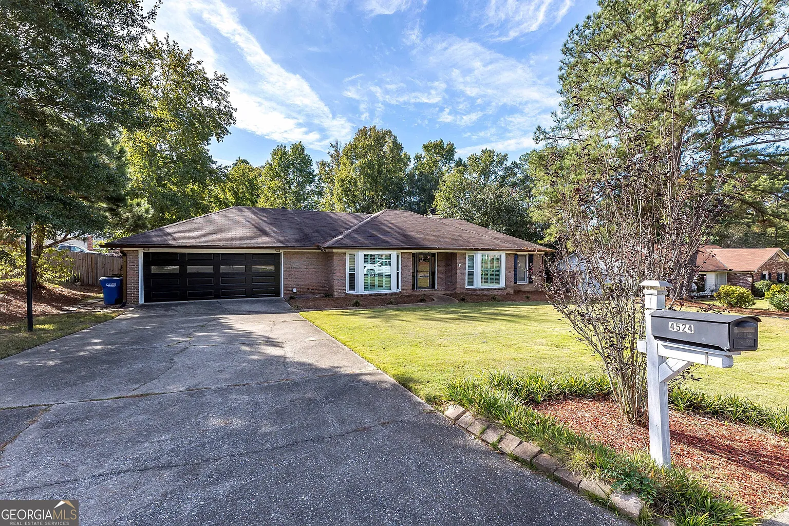 4524 Hedingham Ln photo 1