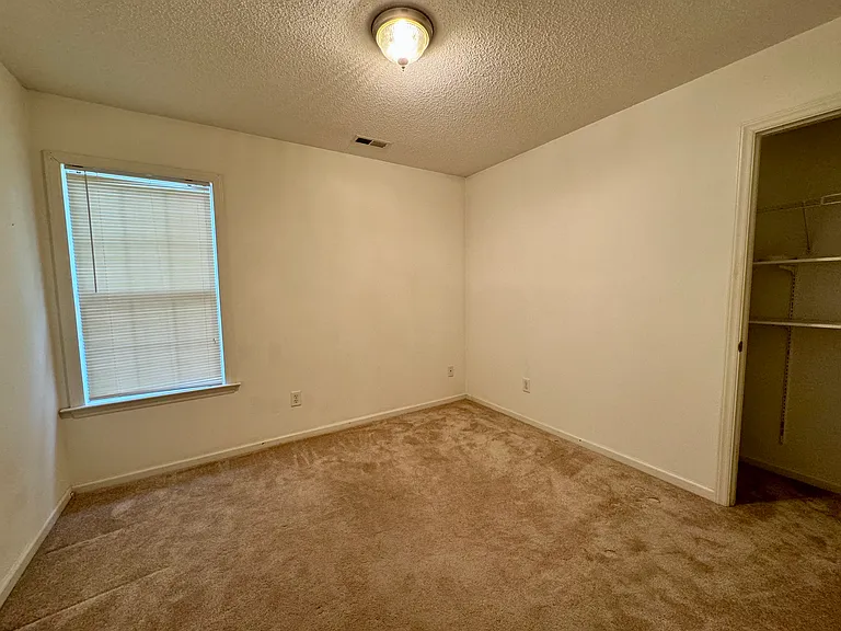 1117 Creek Haven Dr — Photo 42