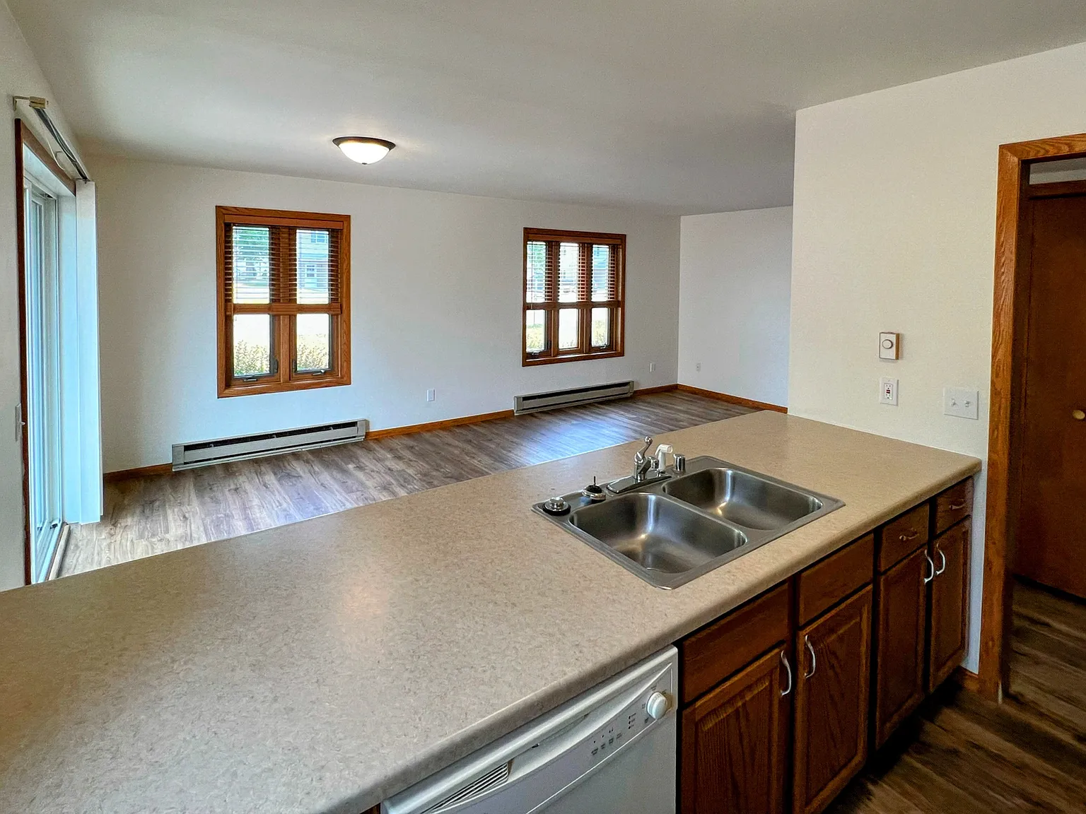 Ash Street — Photo 1