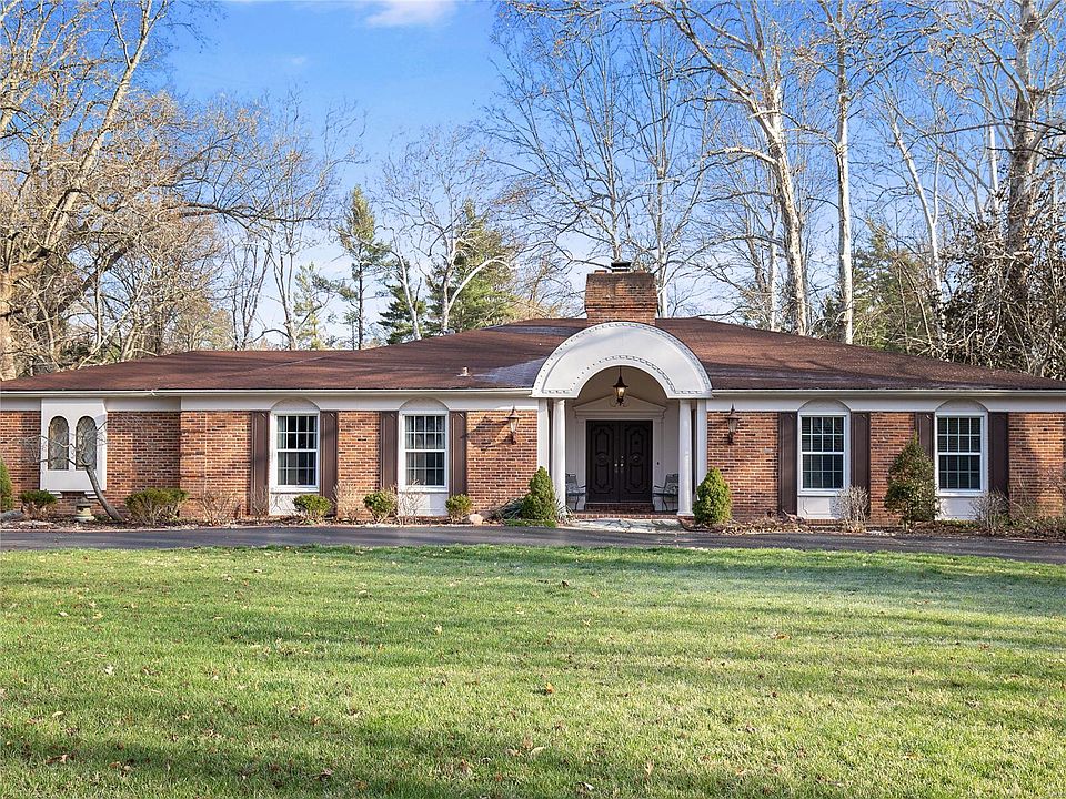 1st image of 6 Dogwood Ln