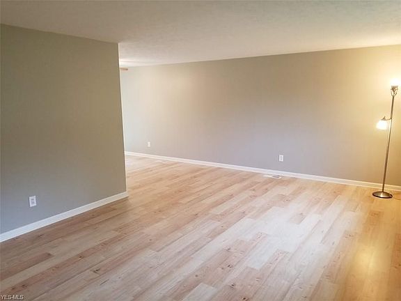 4th image of 7851 Glenallen Dr