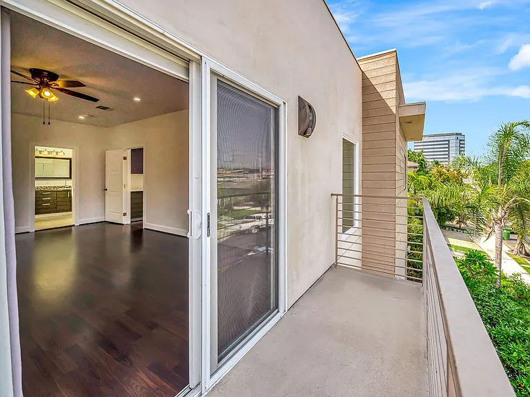 3533 Tuller Ave — Photo 43