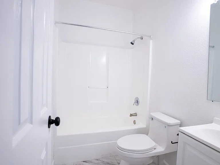 383 Yonkers Ave NW #A — Photo 9