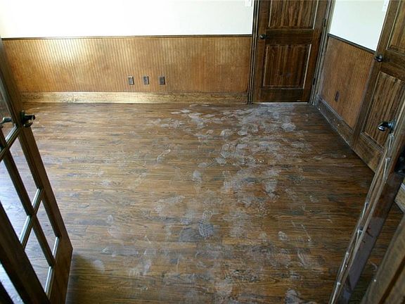 5th image of 2858 Wildwood Ln