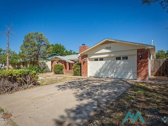 3rd image of 703 E Mescalero Rd