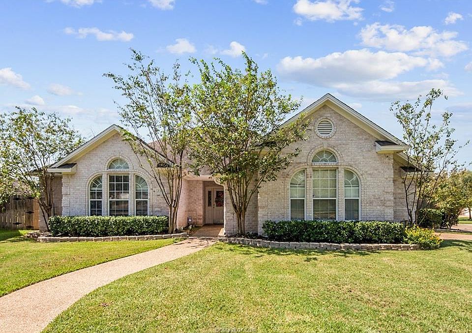 1st image of 2389 Kendal Green Cir