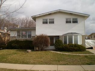 7720 Beckwith Rd, Morton Grove, IL 60053