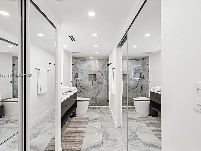 5701 Collins Ave #503 — Photo 32