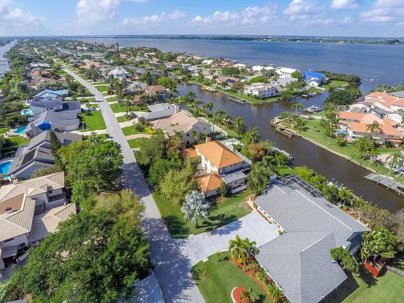 3rd image of 576 Hawksbill Island Dr