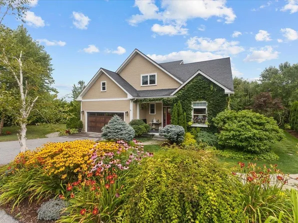 70 Foulsham Hollow Road, South Burlington, VT 05403