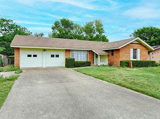 1809 Addington St, Irving, TX 75062