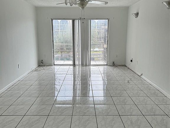 4th image of 2800 NW 56th Avenue #H302