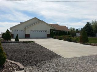 2333 Garey Ln, Filer, ID 83328