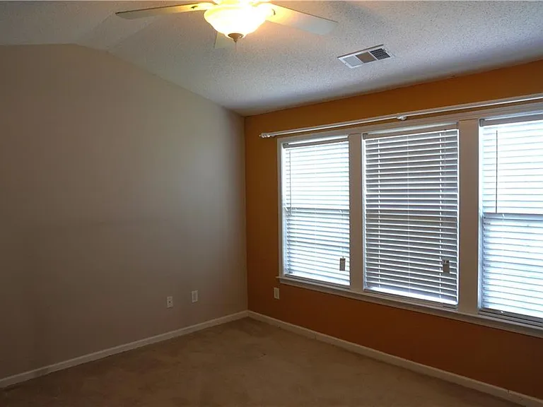 71 Highoak Dr NE #13 — Photo 14