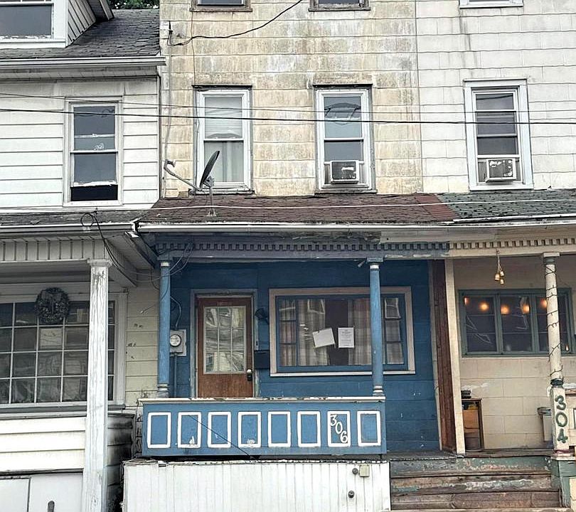 1st image of 306 S 5th St