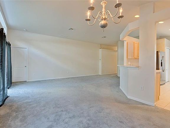 5th image of 30333 Randall Manor St