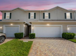 956 NE Trailside Run, Port Saint Lucie, FL 34983