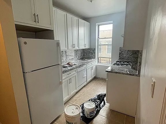 3rd image of 1967 65th St APT 1C