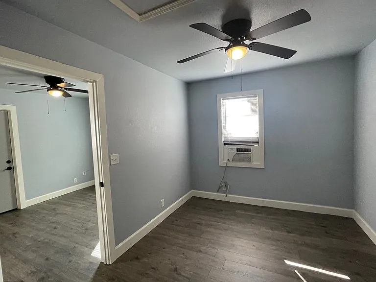 408 W Grove Ave #B — Photo 10