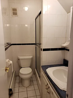 Rented by Royal House Realty, Inc. | media 7