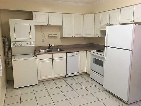 5th image of 1853 Kingston Ave APT 3