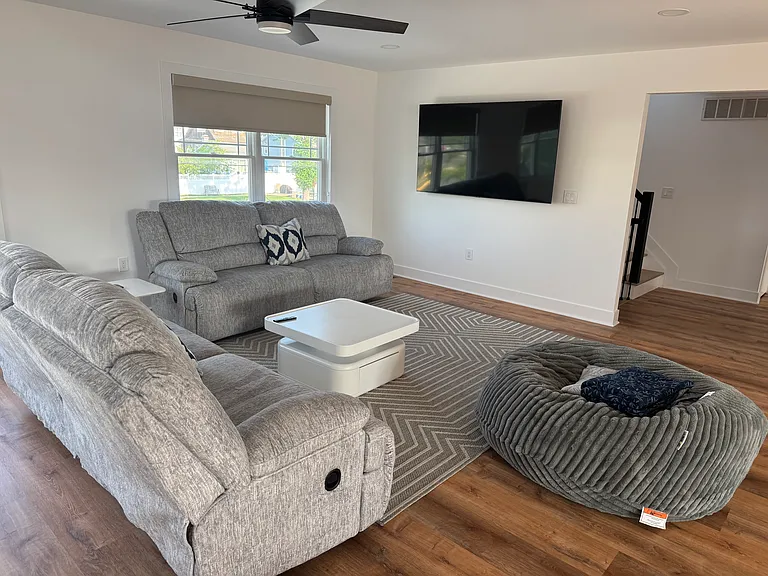 404 Boston Ave — Photo 3