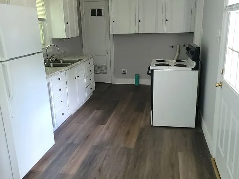 1411 Hill St — Photo 14