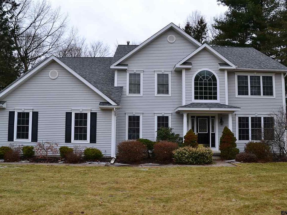 1st image of 4 Maureen Ct
