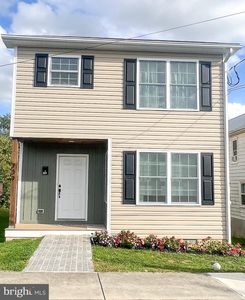 709 Albert St, Martinsburg, WV, 25404