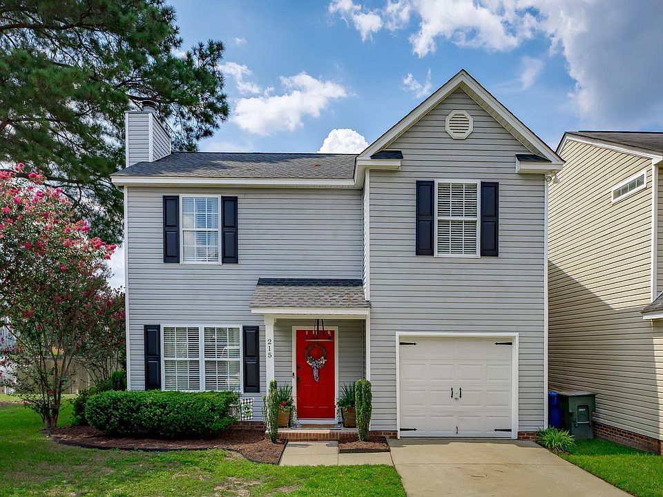 1st image of 215 Village Walk