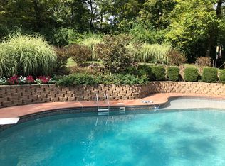 757 Maidstone Ct, Cincinnati, OH 45230