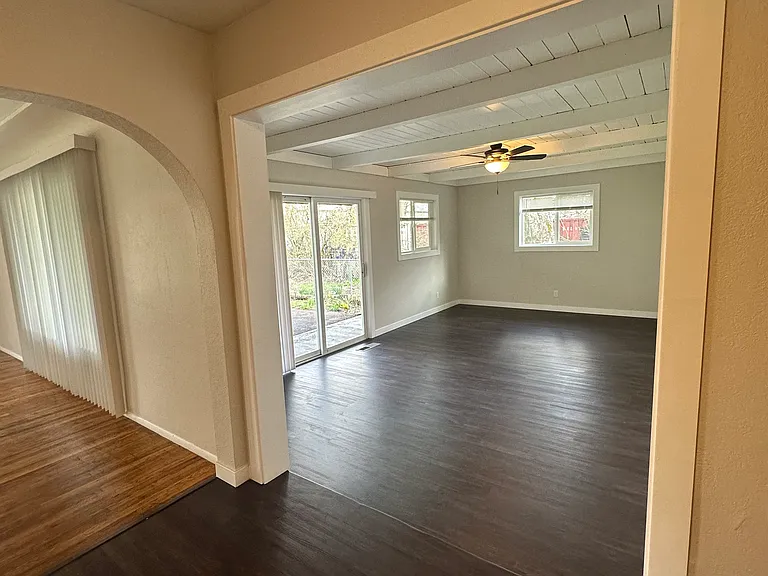 1740 Oxford St SE #9 — Photo 9