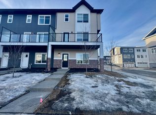 143 Belmont Ter SW, Calgary, AB T2X4H3