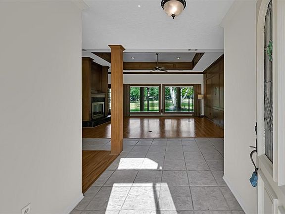 3rd image of 105 April Waters Dr W