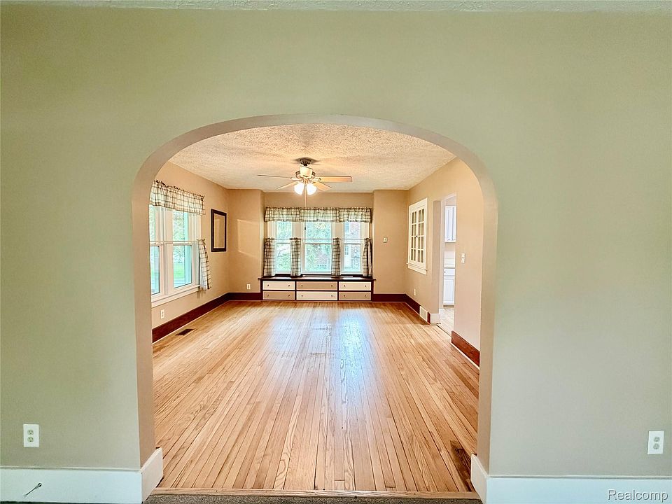 1331 W South Blvd, photo 7