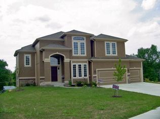 7318 Meadowlark Dr, Shawnee, KS 66227