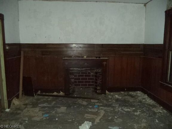 5th image of 23 Starr Ave