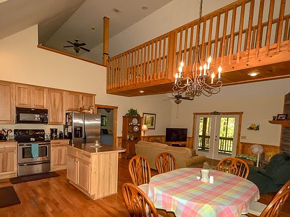 2nd image of 1405 Newport Dr