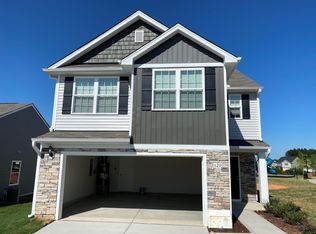 620 Howling Wind Dr, Zebulon, NC 27597