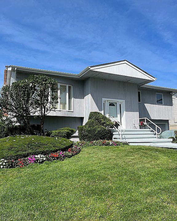 2nd image of 3018 Lonni Ln