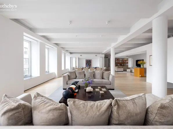 227 West 17th Street image 1 of 23