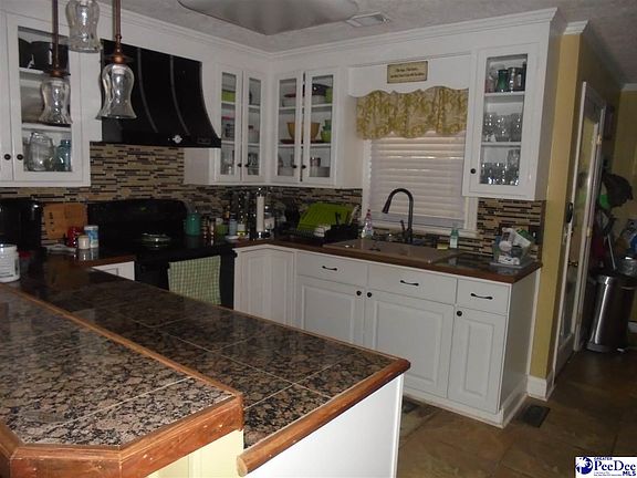 4th image of 1305 Park Ave