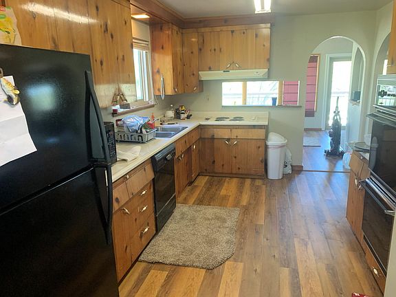 2nd image of 15932 Delano Dr
