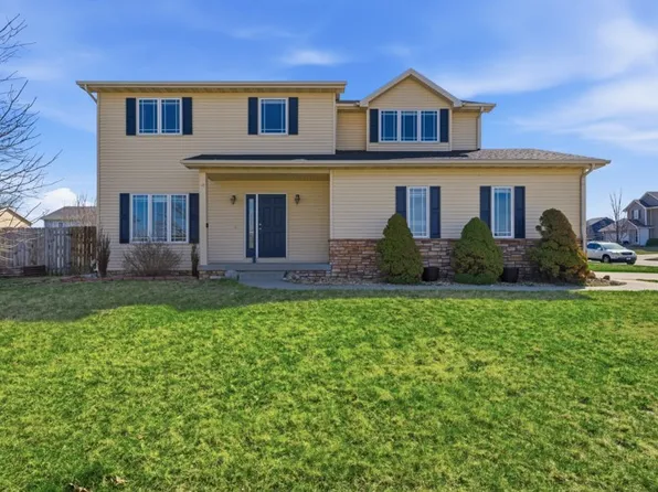 1213 Cove St SE, Bondurant, IA 50035