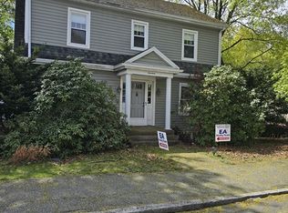 14 Chestnut St, Woburn, MA 01801