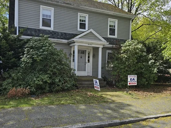 14 Chestnut St, Woburn, MA 01801