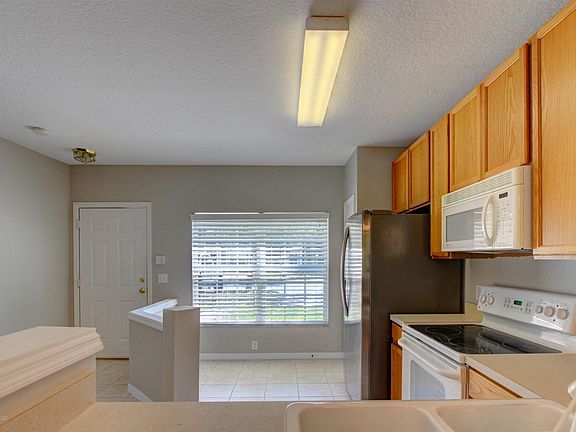 5th image of 1314 Hampton Park Ln