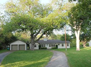 246 Guadalupe River Dr, Seguin, TX 78155